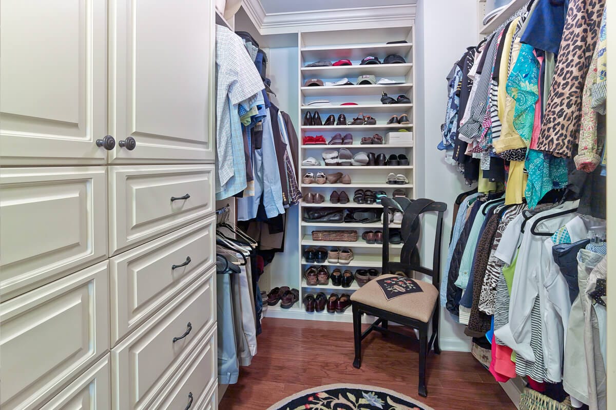 CUSTOMIZED CLOSETS: AN EASY UPGRADE